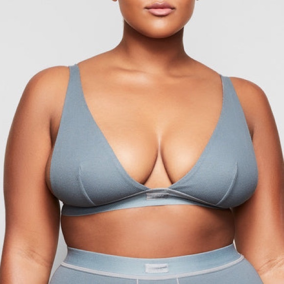 SKIMS‎ COTTON PLUNGE BRALETTE - Picture 3 of 12